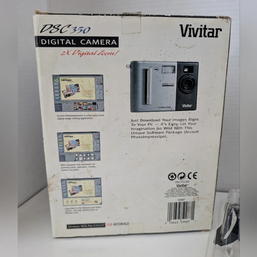 Vivitar DSC 350 Digital Camera 2x Digital Zoom 1.3 Mega Pixel. Black and silver